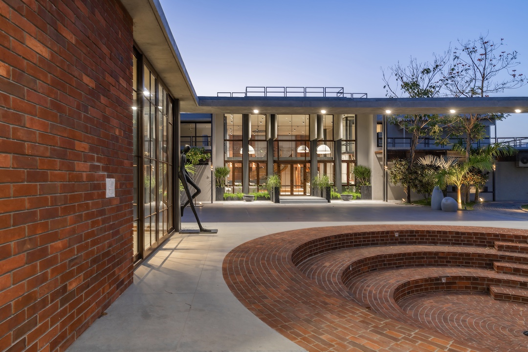 347 OTHERSIDE - Architecture
